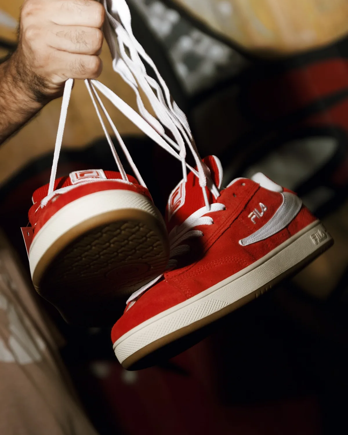 Fila Court 90 vermelho, ângulo 1 de 3