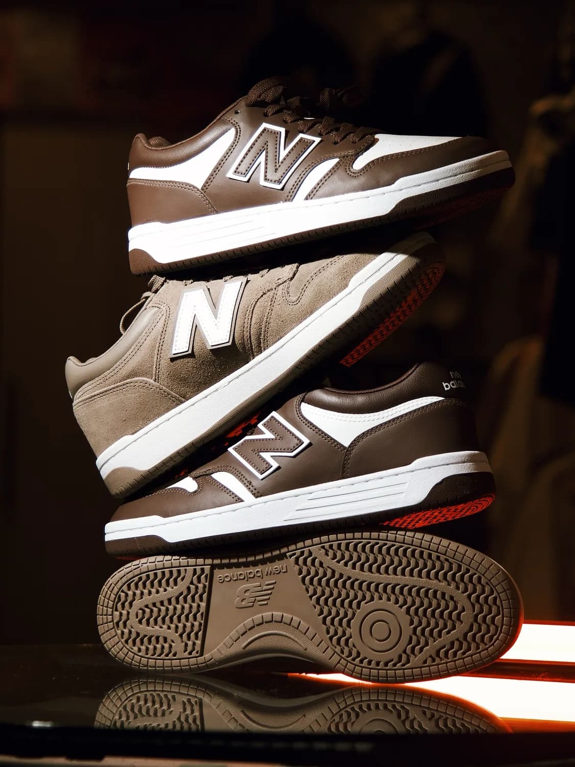 New Balance 480 Low marrom e branco, ângulo 1 de 2