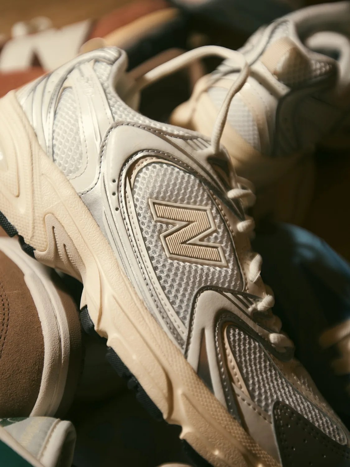 New Balance 530 creme, ângulo 1 de 2